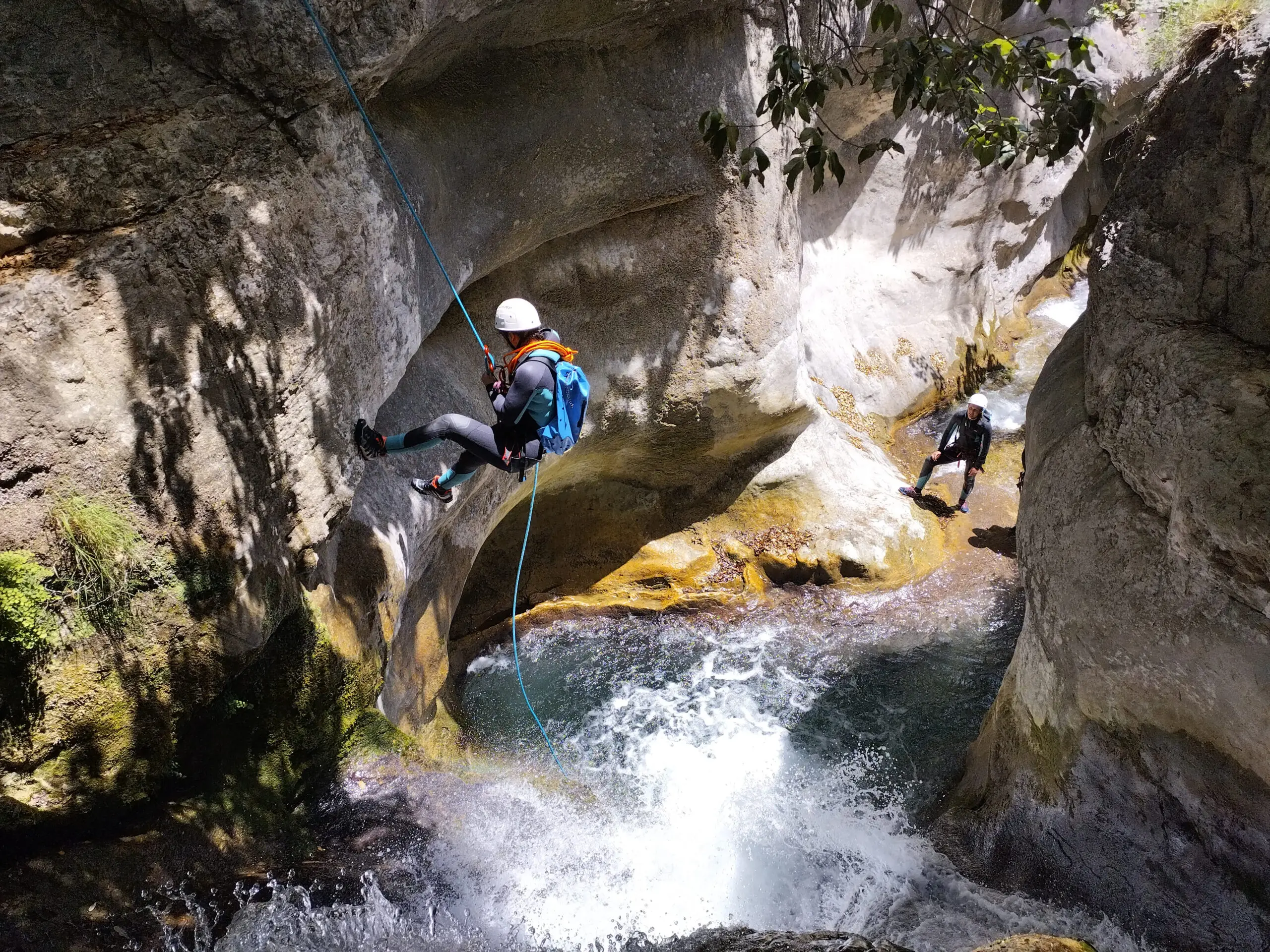 Agence M Com Marseille Libertagrimpe Marseille Escalade Canyoning Via Corda3